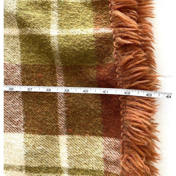 Vintage Chequered Plaid Brown Wool Poncho with Fringed Hem Union ILGWU Label - Picture 7 of 8